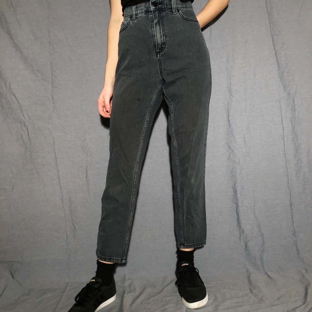 BDG by Urban outfitters high rise mom jeans ⛓💎